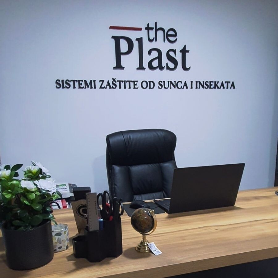 The Plast – porodična firma u Srbiji koja izrađuje komarnike, plise, zebra, rolo i honeycomb zavese po meri