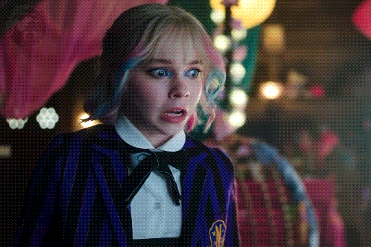 Animated gif of Enid’s horrified realization, cutting off just as she’s about to scream.