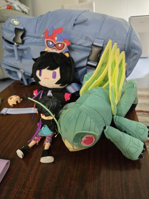 Hopper1 by a Parad plush and custom nendoroid.