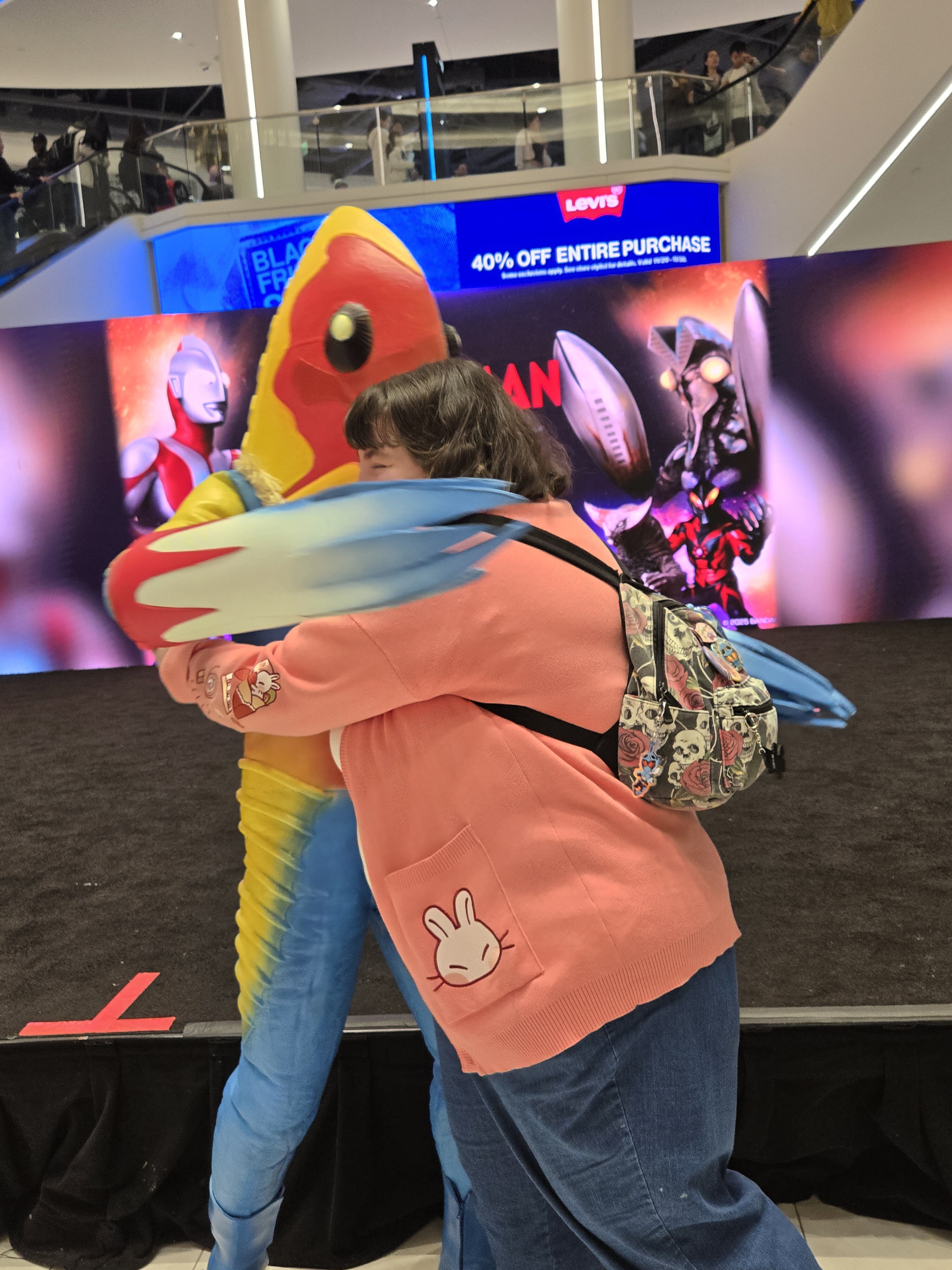 Me hugging Alien Metron